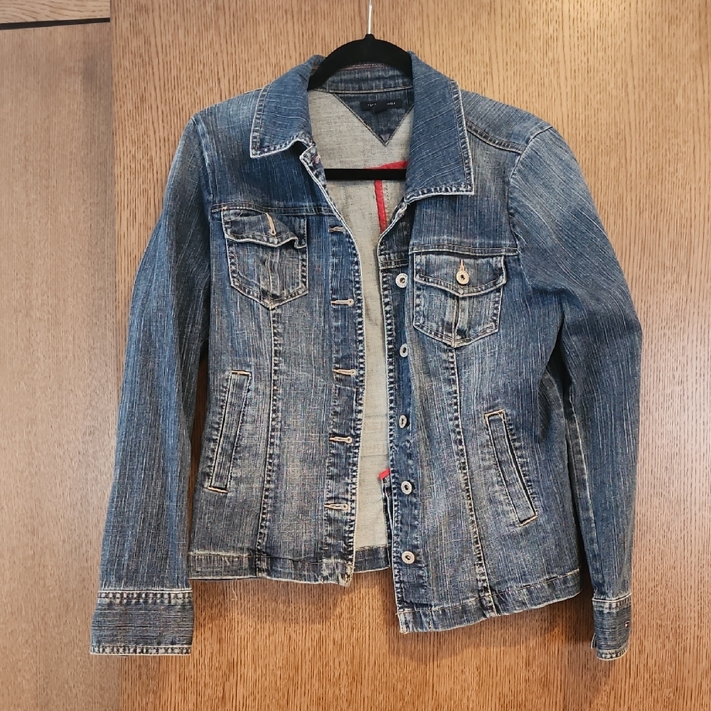 Tommy Hilfiger Size Large Denim Jacket